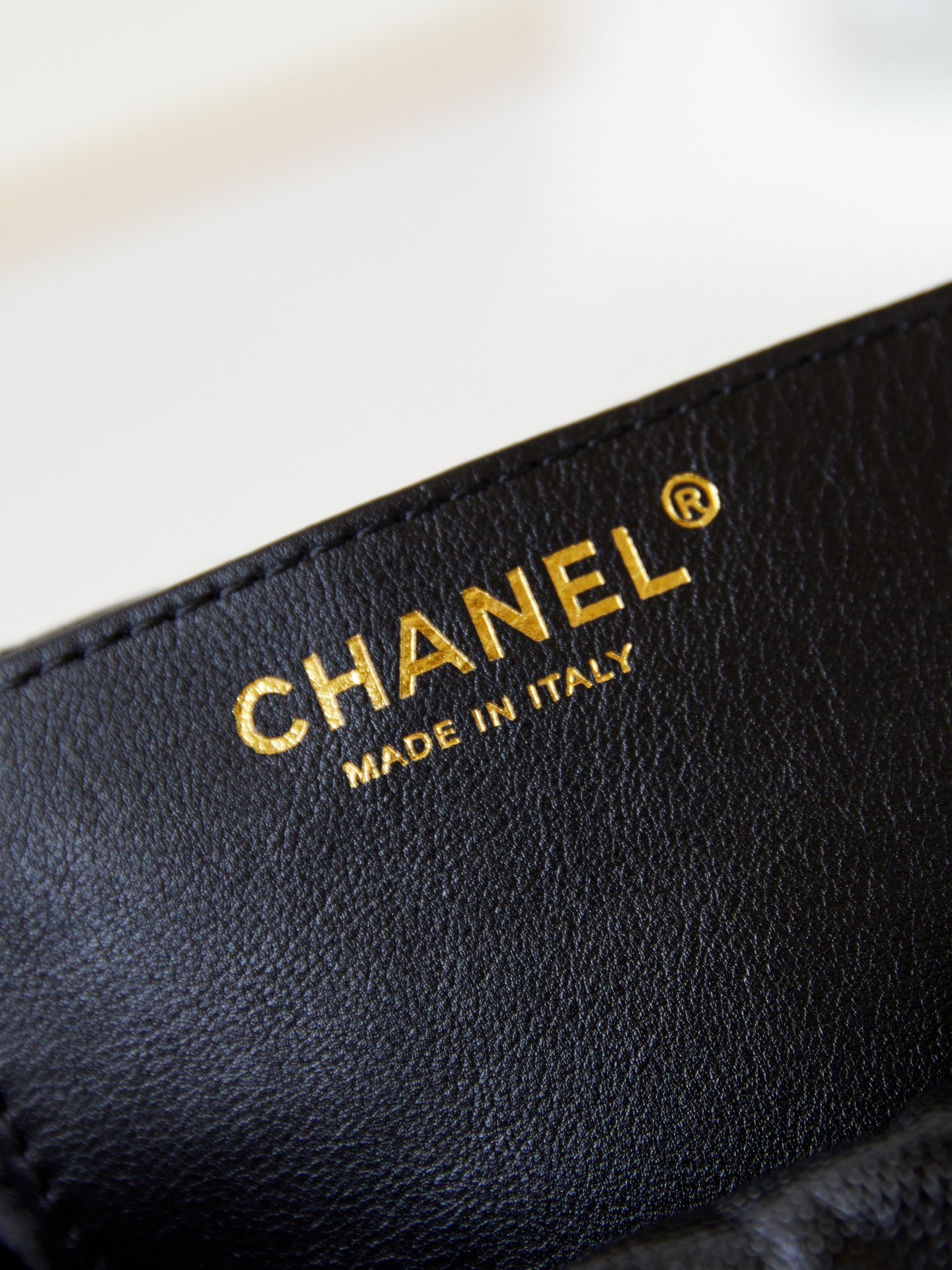 [TOP] CHANEL 22 Bag Mini 19x20x6cm - Black