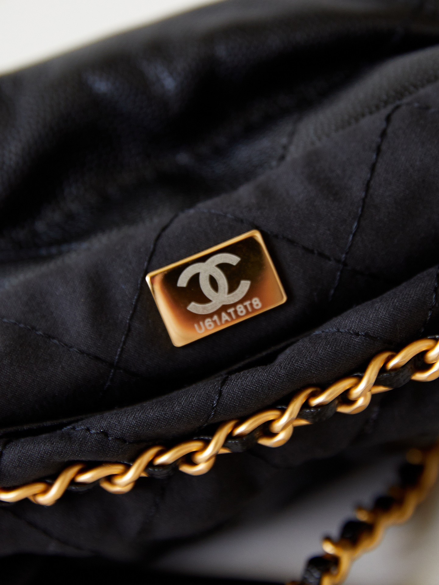 [TOP] CHANEL 22 Bag Mini 19x20x6cm - Black