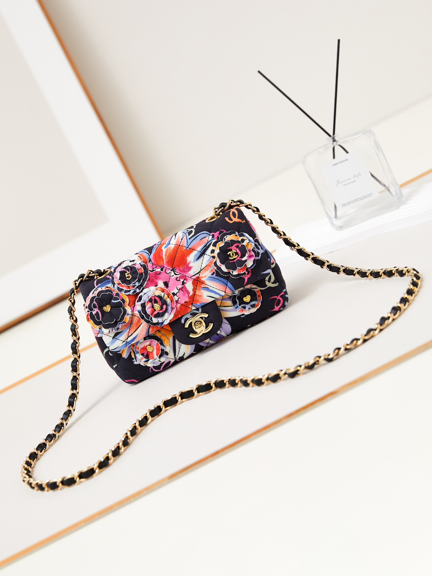 [TOP] CHANEL Camellia Japonica Flab Bag 12x20x6cm/15.5x25.5x6.5cm - 4 Color