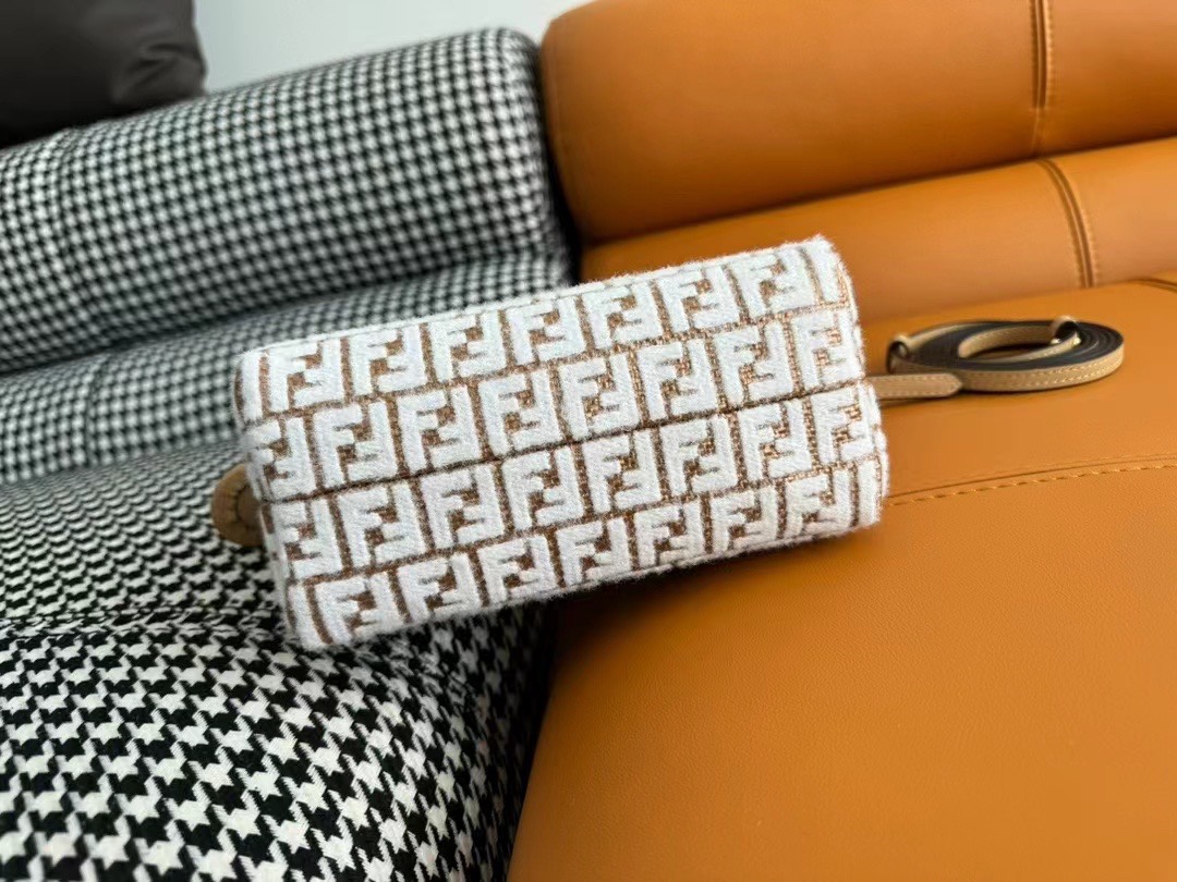 [TOP] FENDI By The Way Boston Bag Mini 20.5x12x9cm - Brown