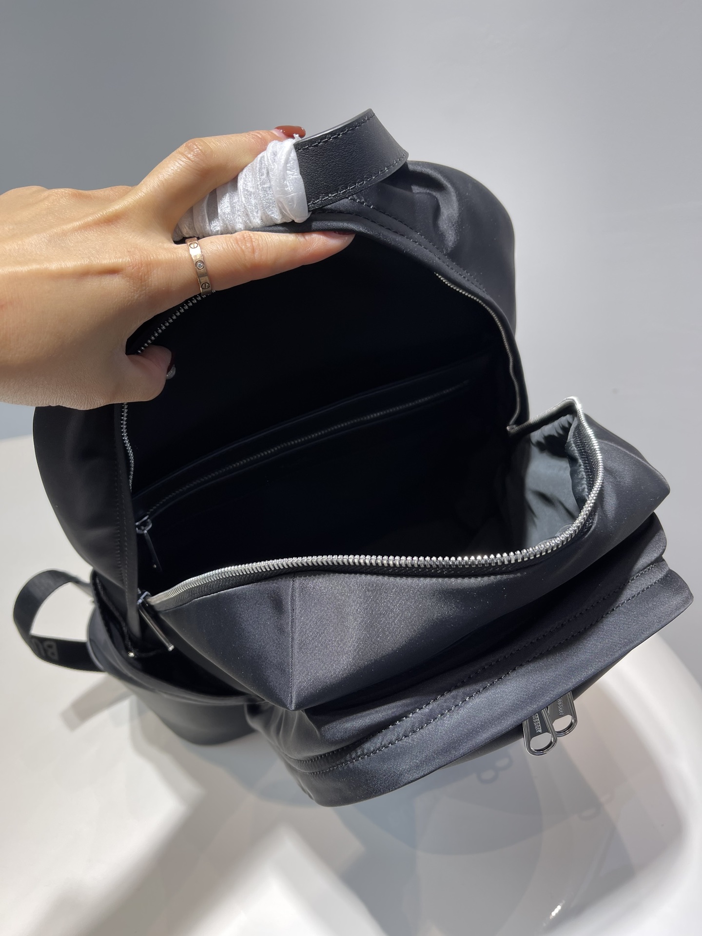 [TOP] BURBERRY Nylon Backpack  45 X 33 X 16 cm - Black