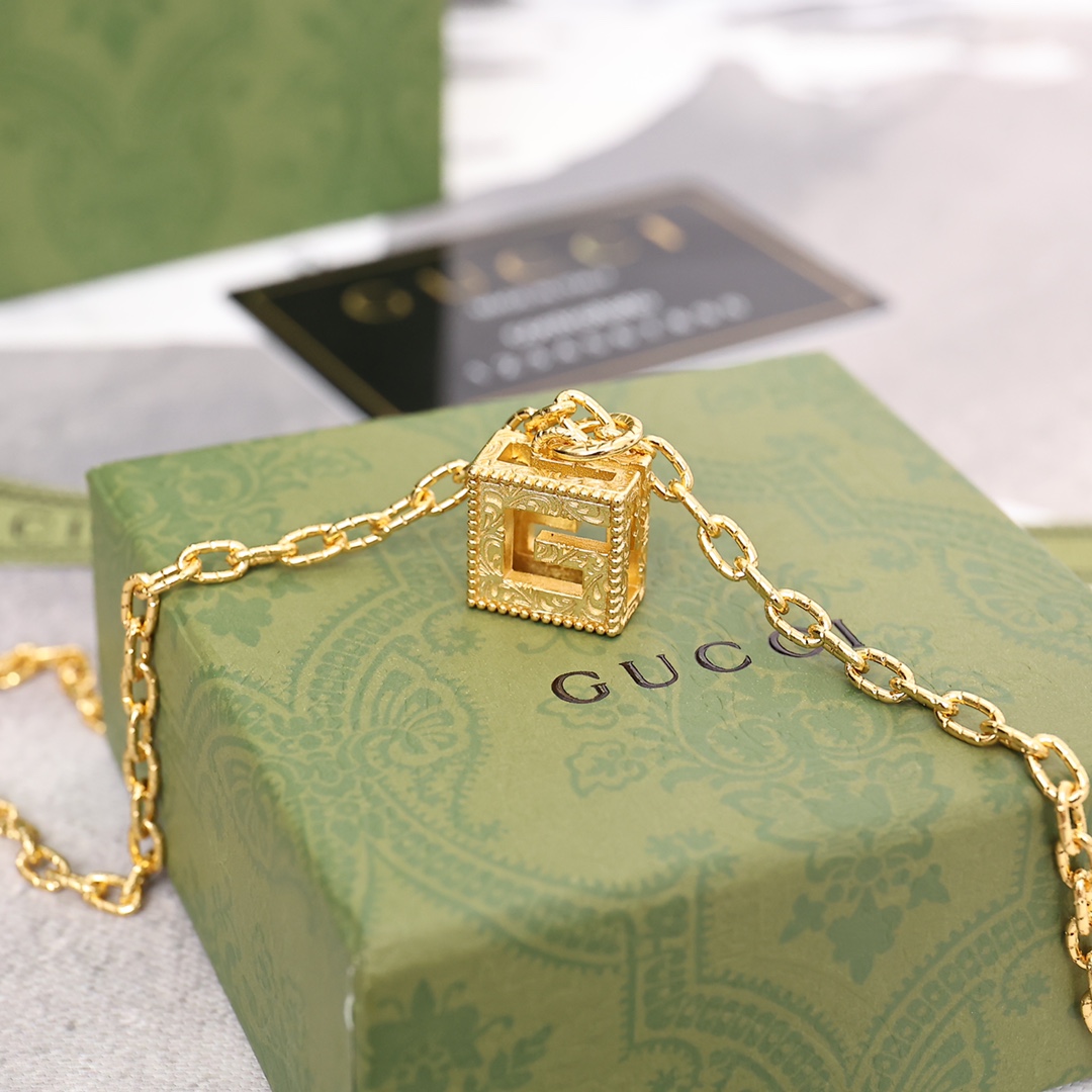 [TOP] GUCCI  Necklace-Gold