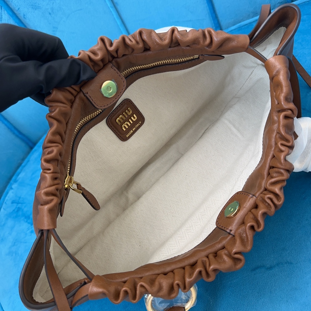 [TOP] Miu Miu Underarm Dumpling Buns 44x16x10.5cm - 2 Colour