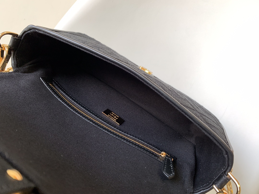 [TOP] FENDI FF Baguette Bag 27x6x15cm - All Black