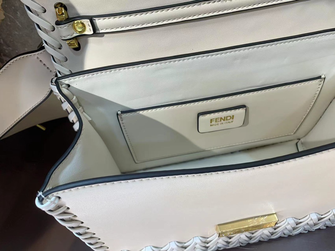 [TOP] FENDI KAN I LOGO Bag 25cm - Denim