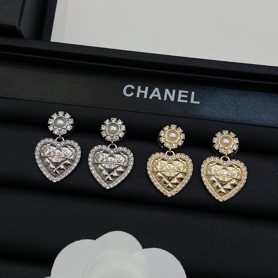 [TOP] CHANEL Heart Earrings-2 Colors