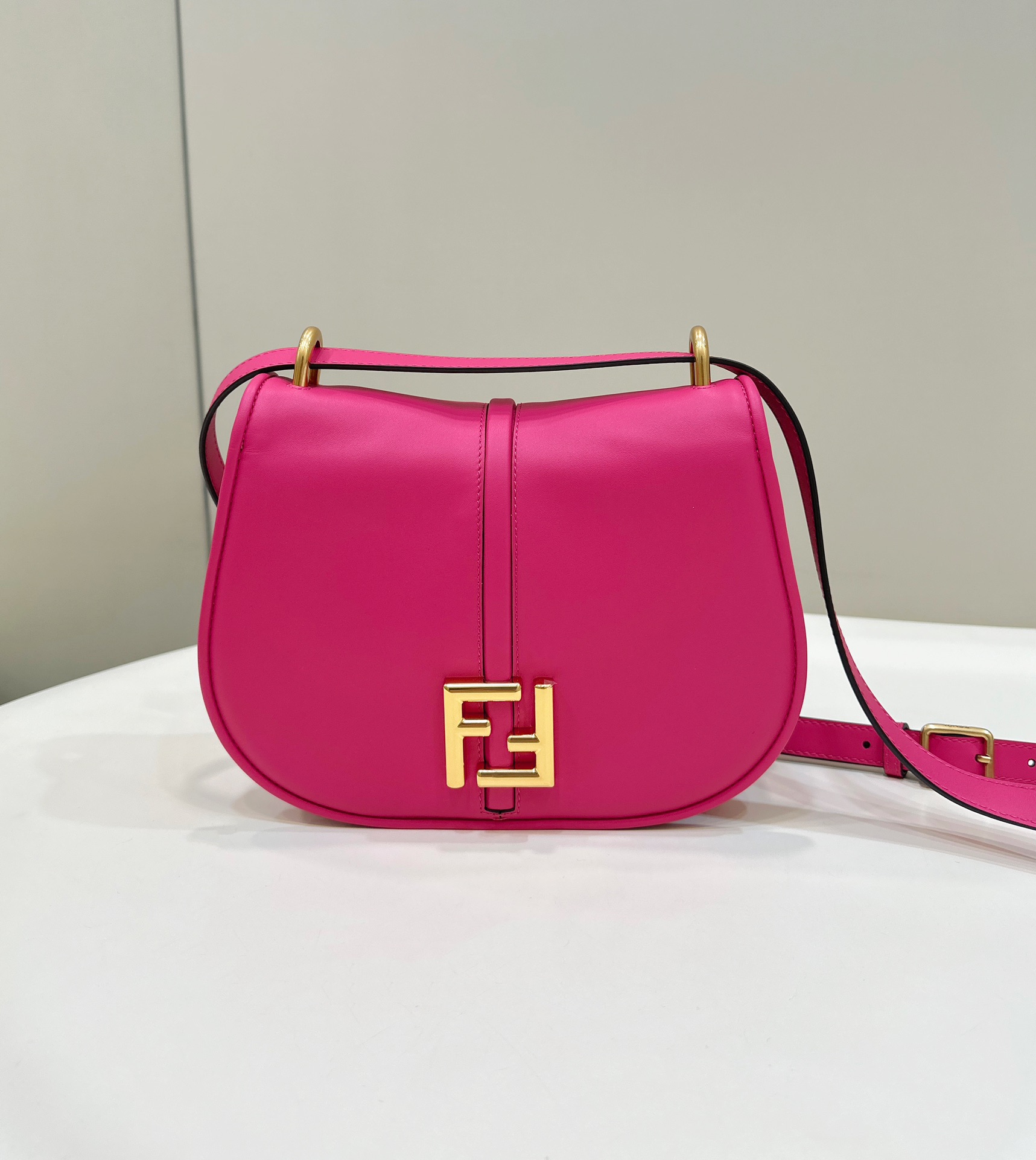 [TOP] FENDI C'Mon Bag 25x7x20cm - Rose Pink