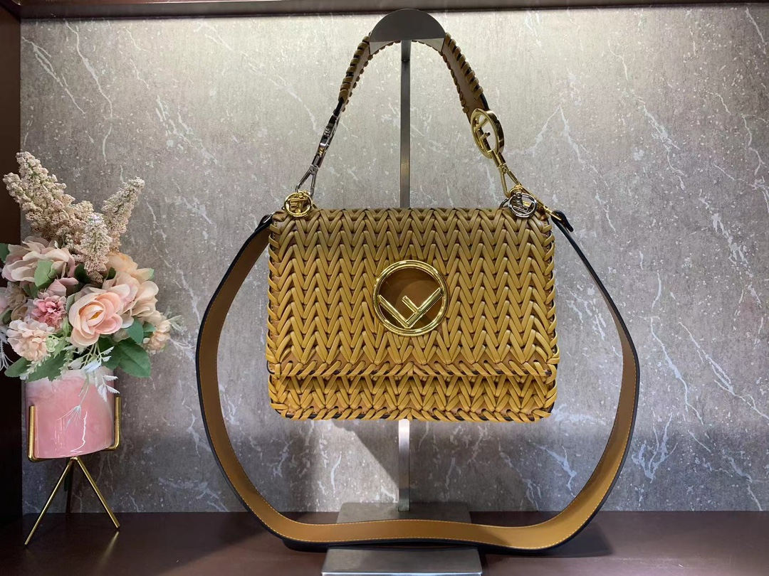 [TOP] FENDI KAN I LOGO Bag 25cm - Denim