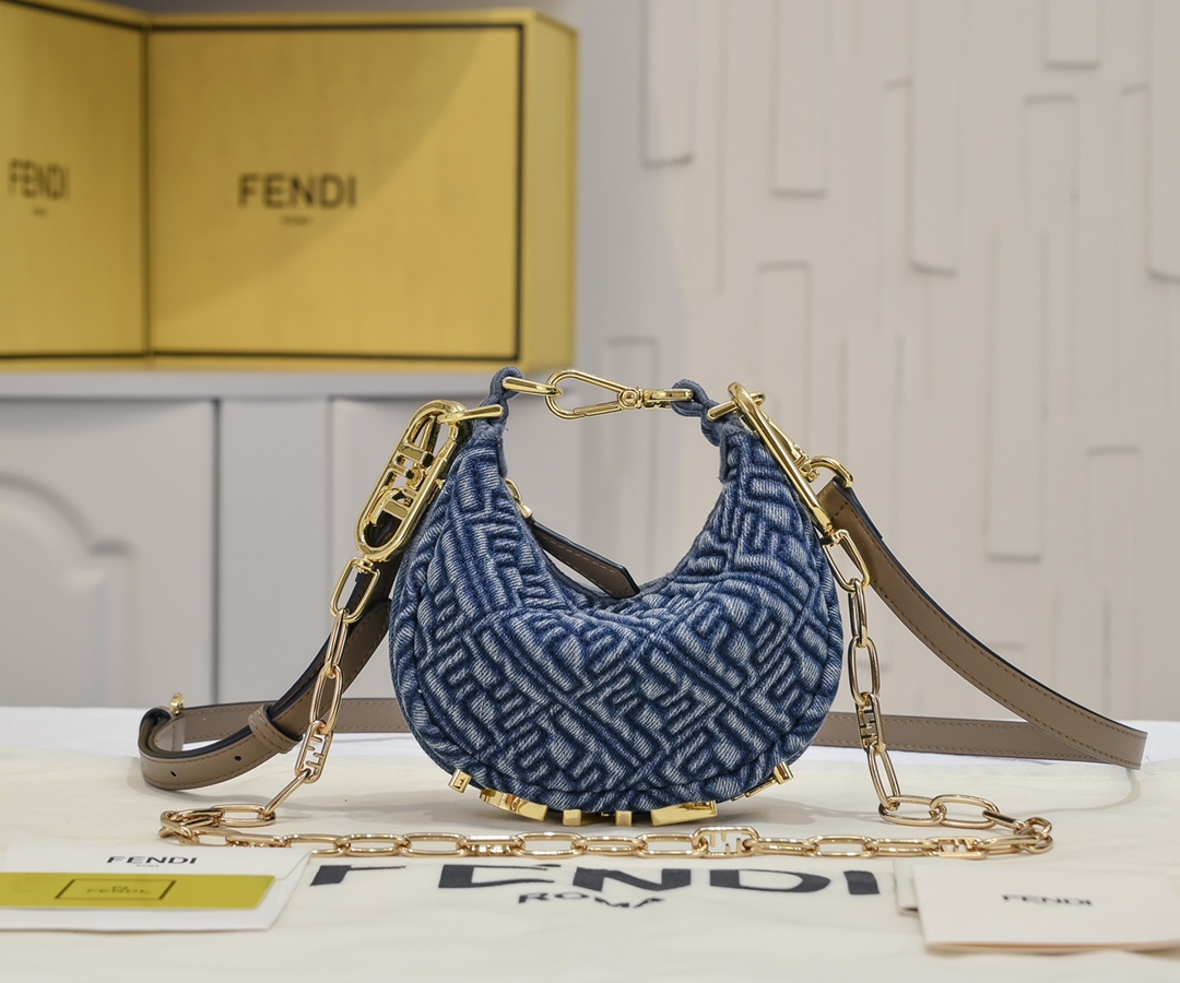 [TOP] FENDI FENDIgraphy Bag 16.5x14x5cm - Denim