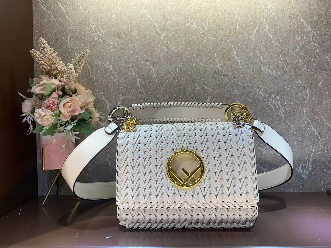 [TOP] FENDI KAN I LOGO Bag 25cm - Denim