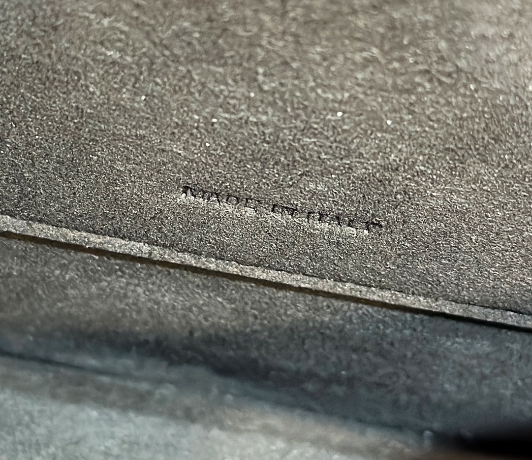 [TOP] FENDI C'Mon Bag 25x7x20cm - Rose Pink