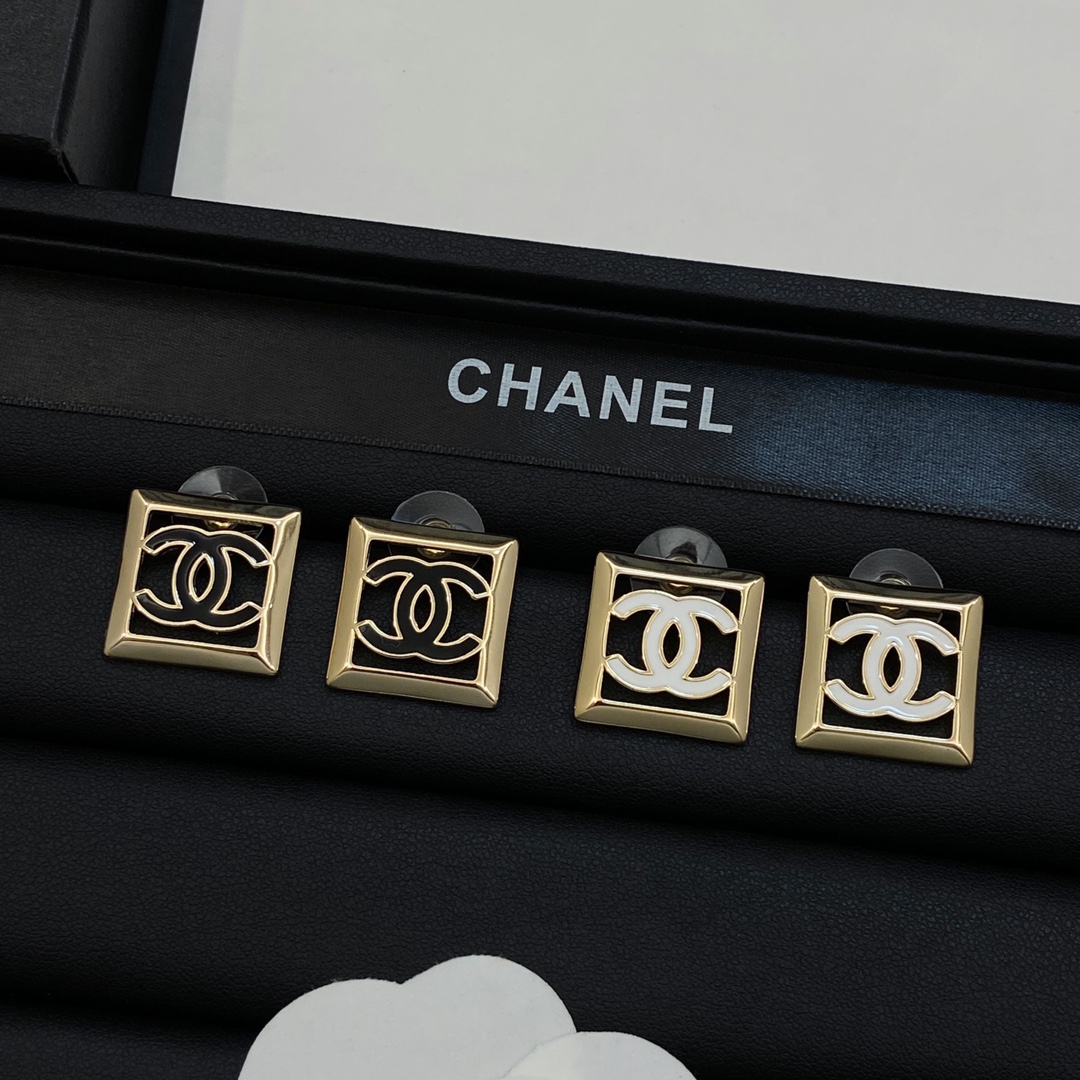 [TOP] CHANEL Square Earrings-2 Colors
