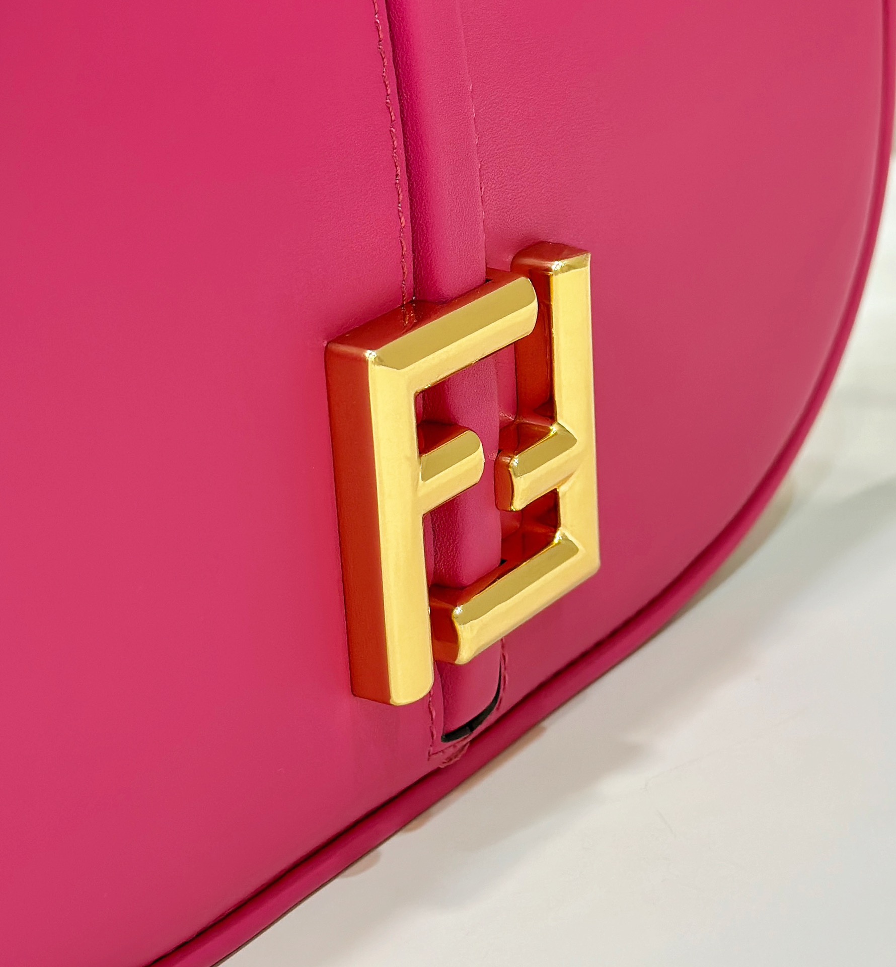 [TOP] FENDI C'Mon Bag 25x7x20cm - Rose Pink