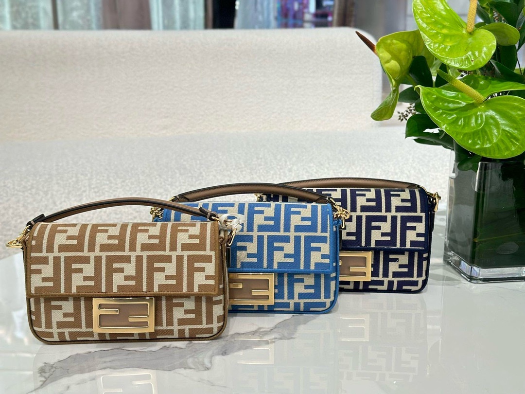 [TOP] FENDI FF Baguette Bag 5x20x13cm - 3 Color