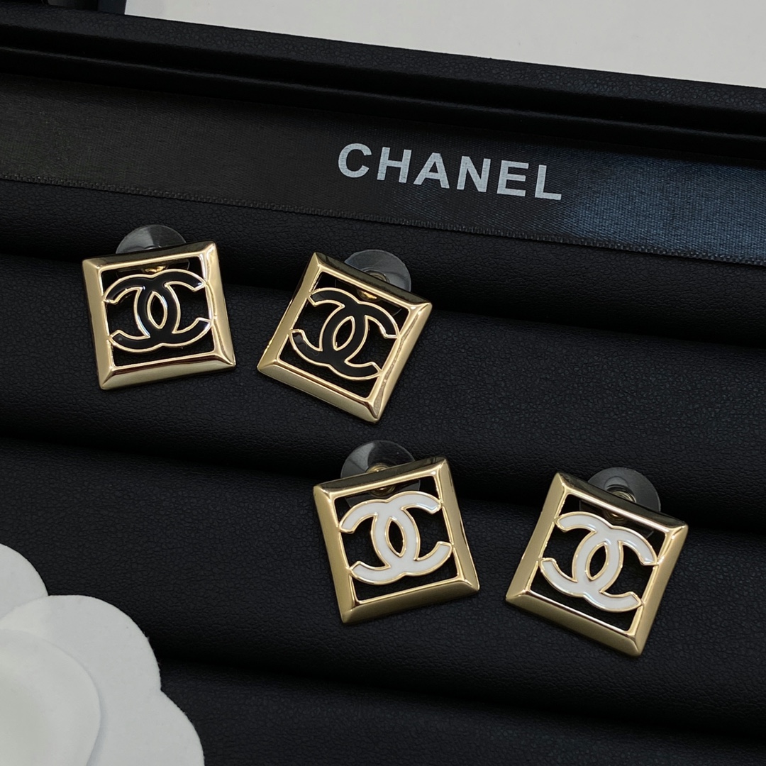 [TOP] CHANEL Square Earrings-2 Colors