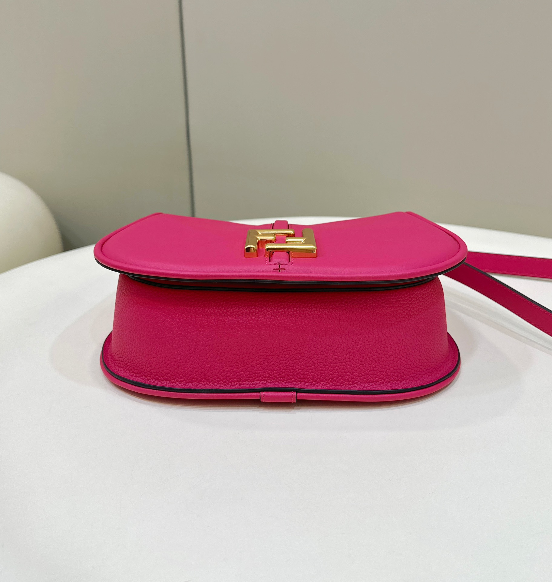 [TOP] FENDI C'Mon Bag 25x7x20cm - Rose Pink