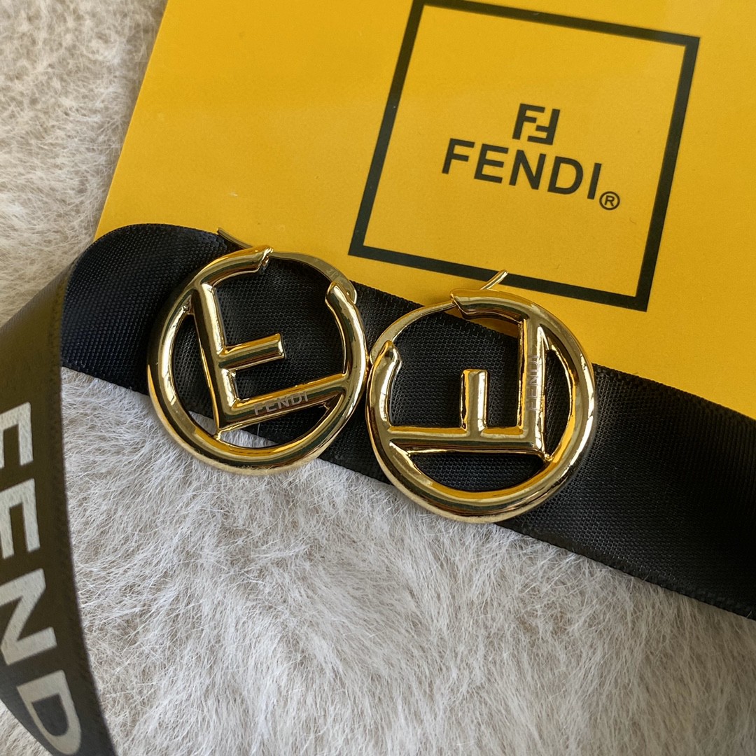 [TOP] FENDI Logo Earrings-Gold