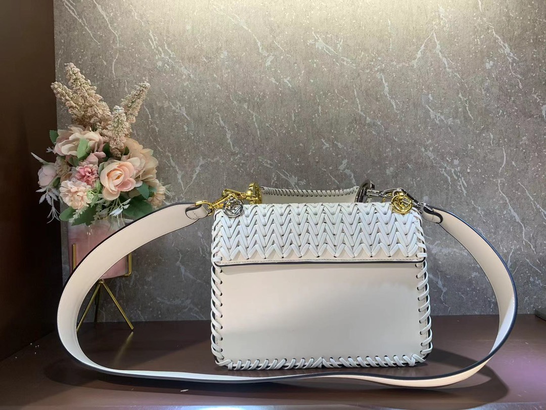 [TOP] FENDI KAN I LOGO Bag 25cm - Denim