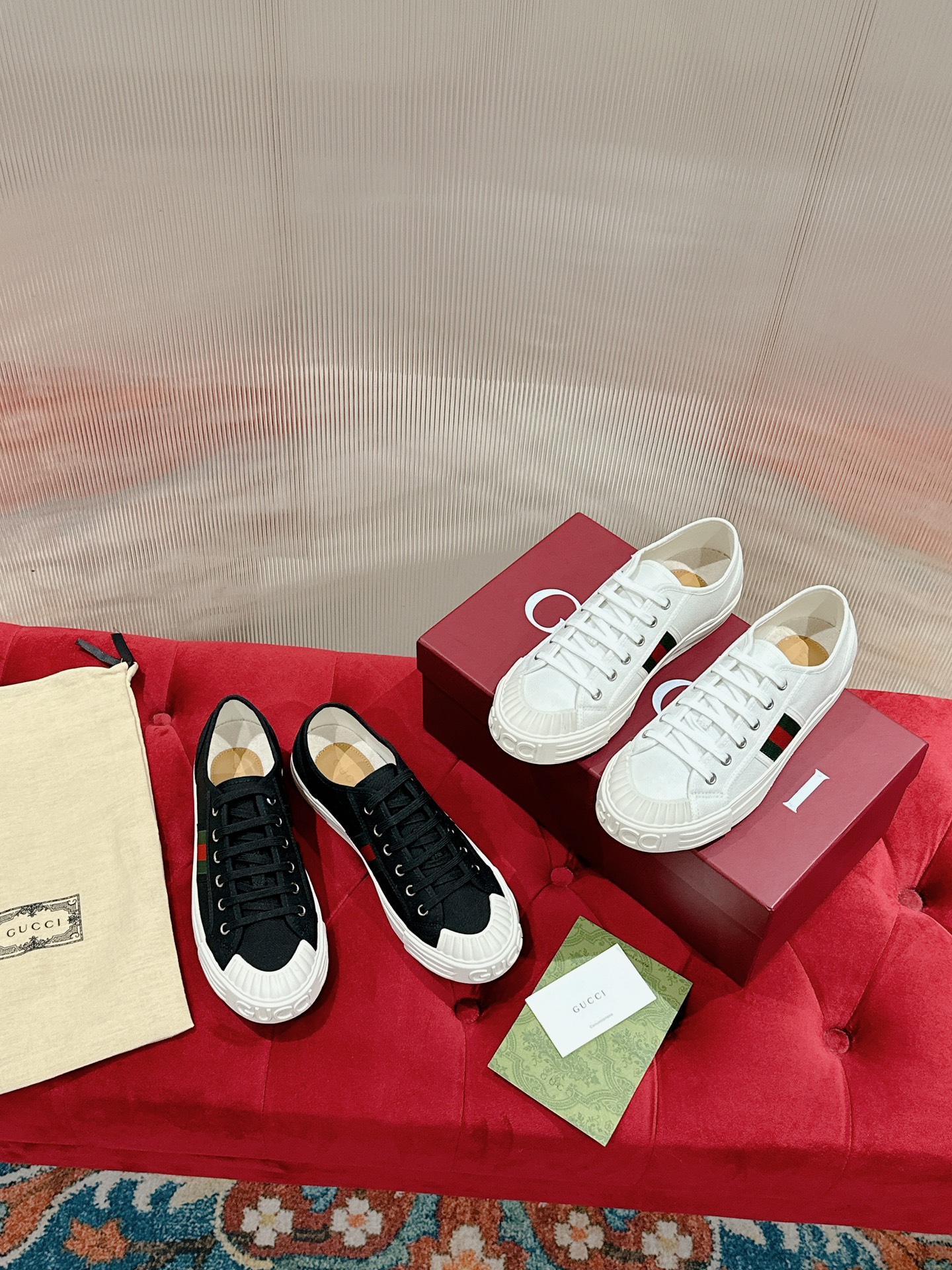 [TOP] GUCCI Canvas Shoes with Web - 2 Color