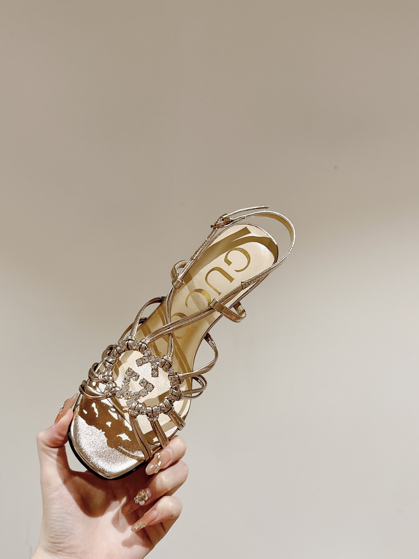 [TOP] GUCCI GG Crystal-embellished Pumps - Champagne