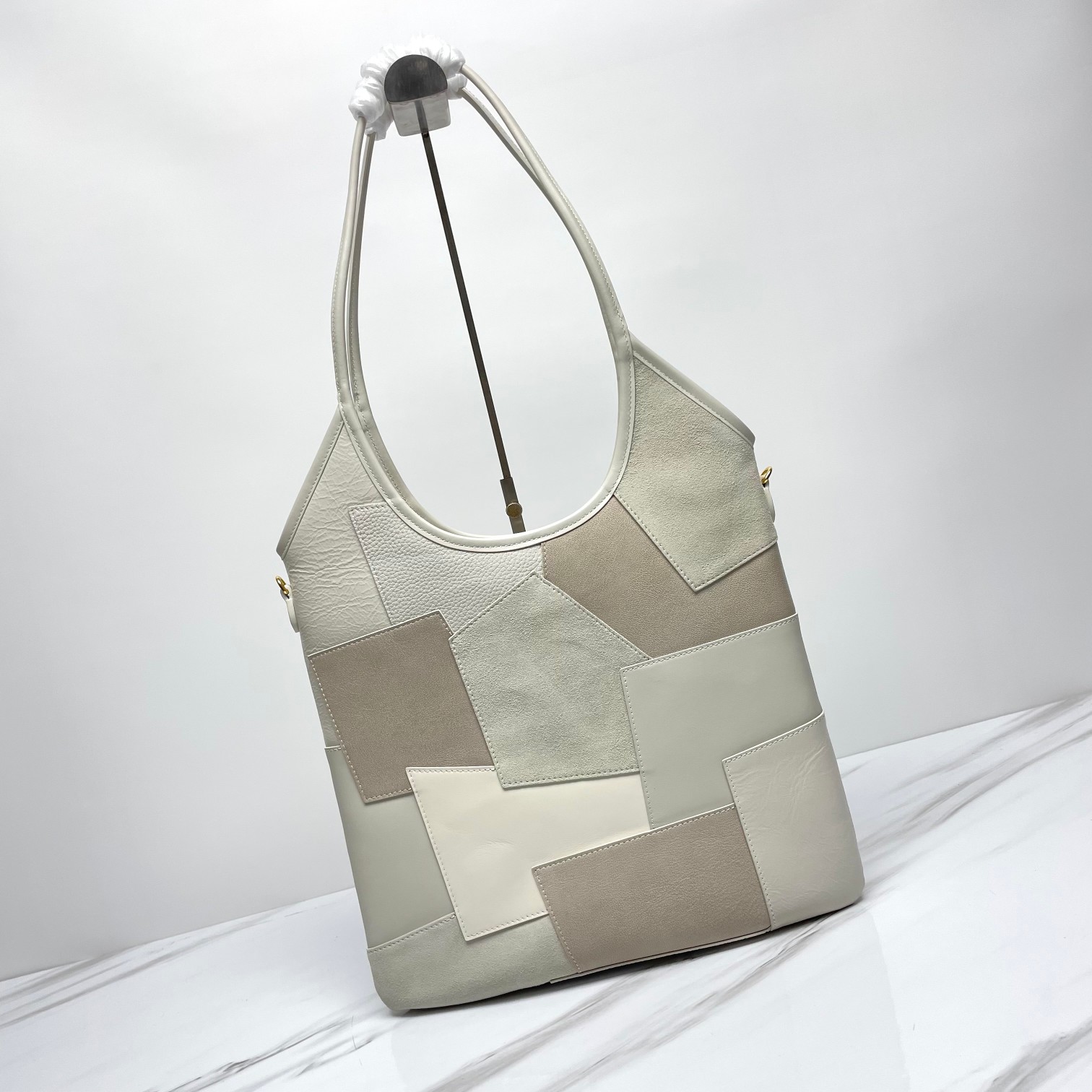 [TOP] Miu Miu Isedan Limited Tote Package 35x40cm