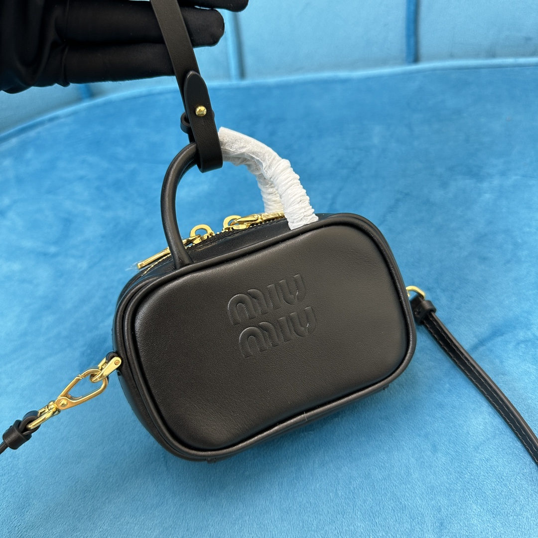 [TOP] Miu Miu Mini Briefcase  10.5*4cm - Two Colour