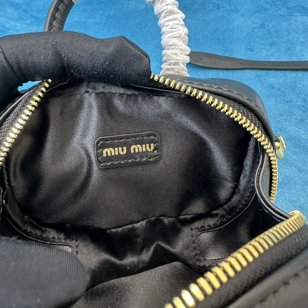 [TOP] Miu Miu Mini Briefcase  10.5*4cm - Two Colour