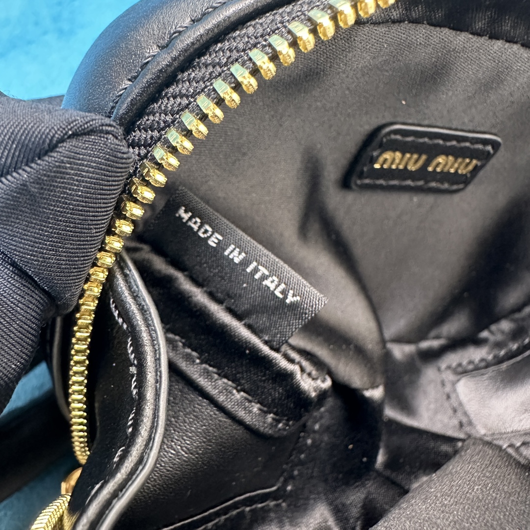 [TOP] Miu Miu Mini Briefcase  10.5*4cm - Two Colour