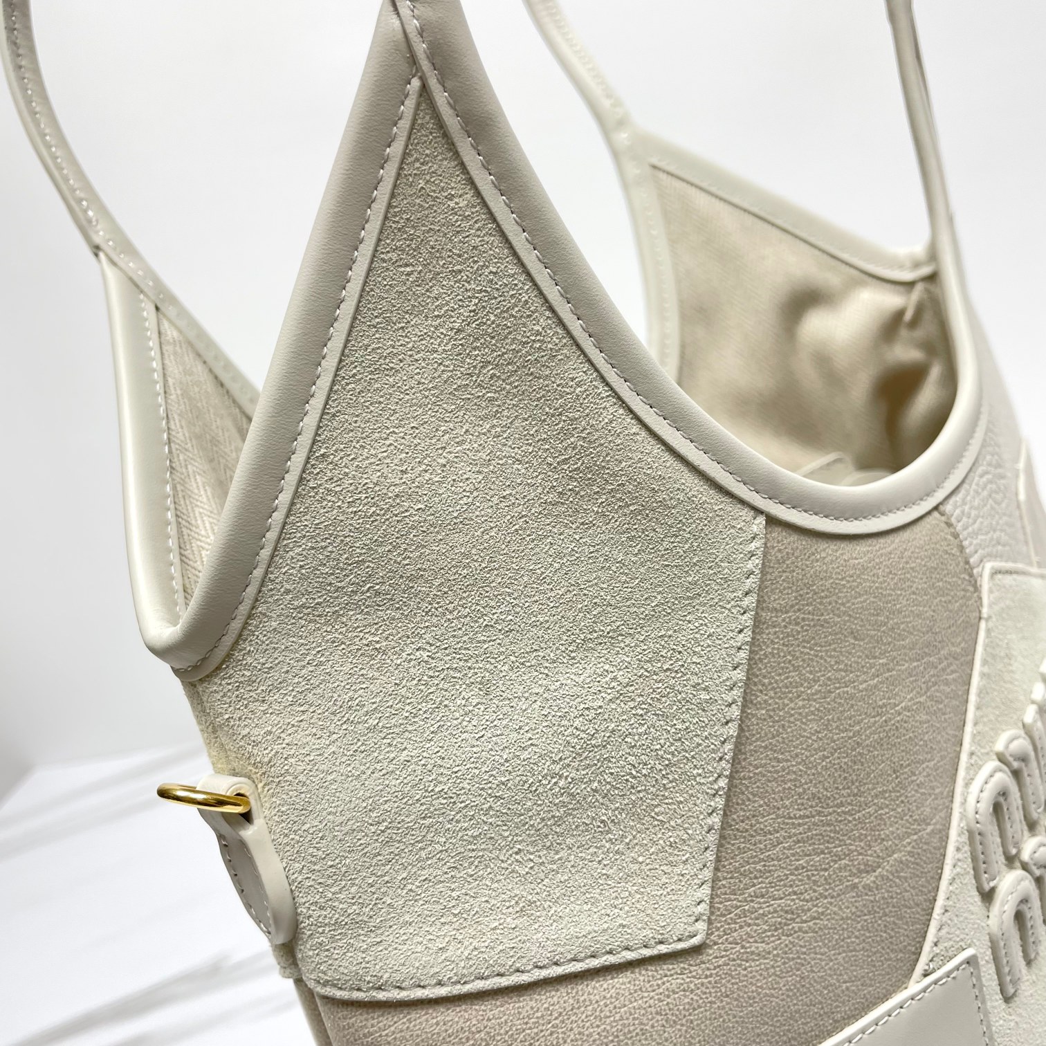 [TOP] Miu Miu Isedan Limited Tote Package 35x40cm