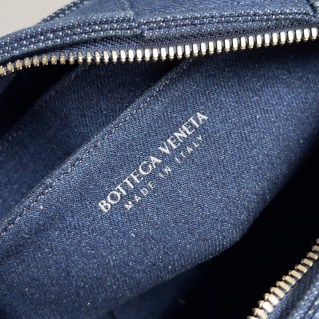 [TOP] Bottega Veneta BV Cassette Bags - Dark Blue