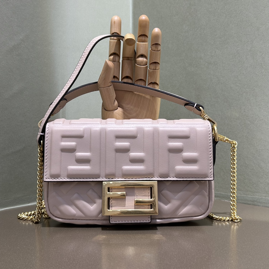 [TOP] FENDI Leather Baguette Bags 19x10x4cm - 9 Color