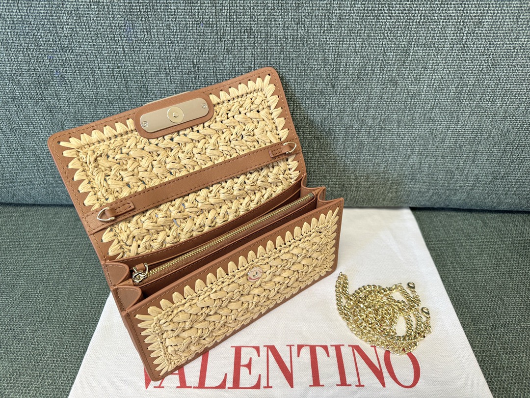 [TOP] VALENTINO Garavani  VLogo Signature Raffia Wallet with Chain 20x10.5x4 cm-Beige