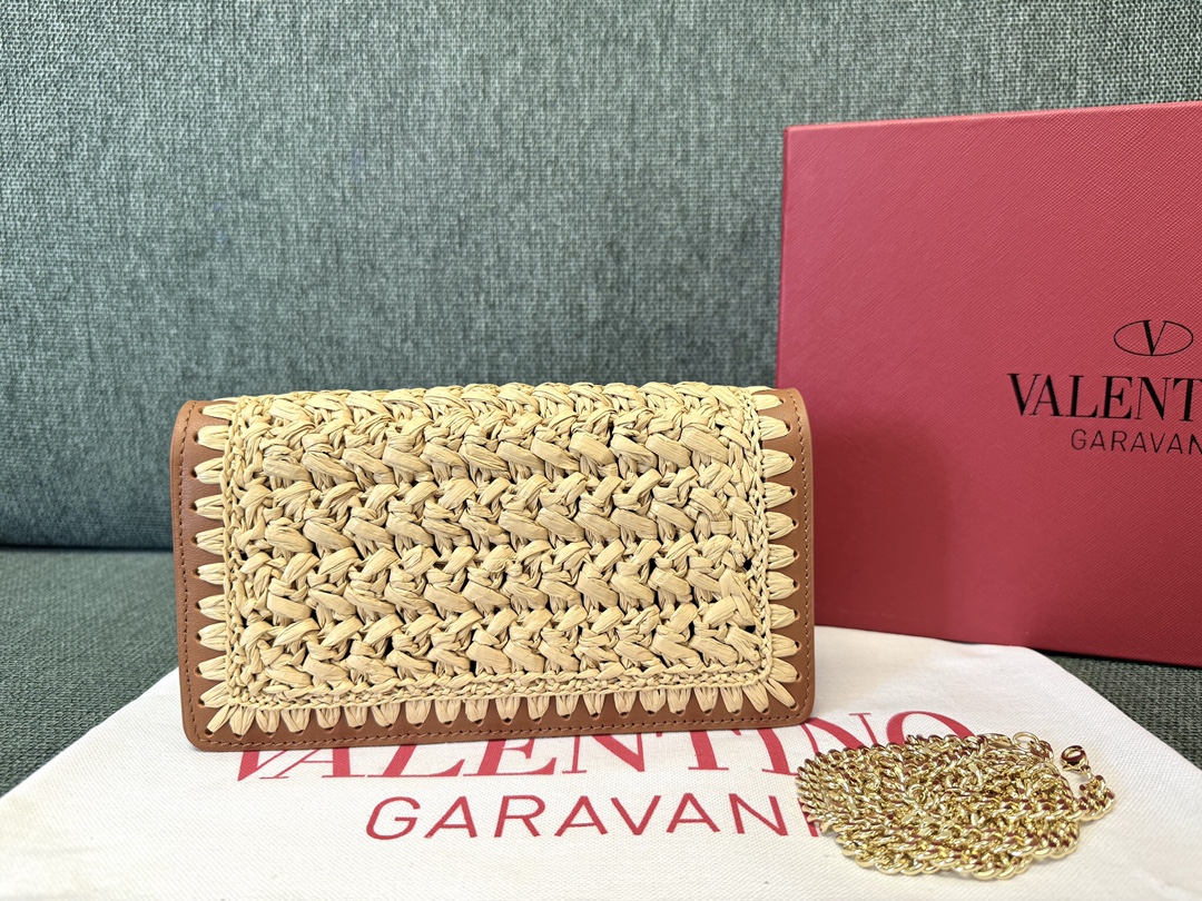 [TOP] VALENTINO Garavani  VLogo Signature Raffia Wallet with Chain 20x10.5x4 cm-Beige