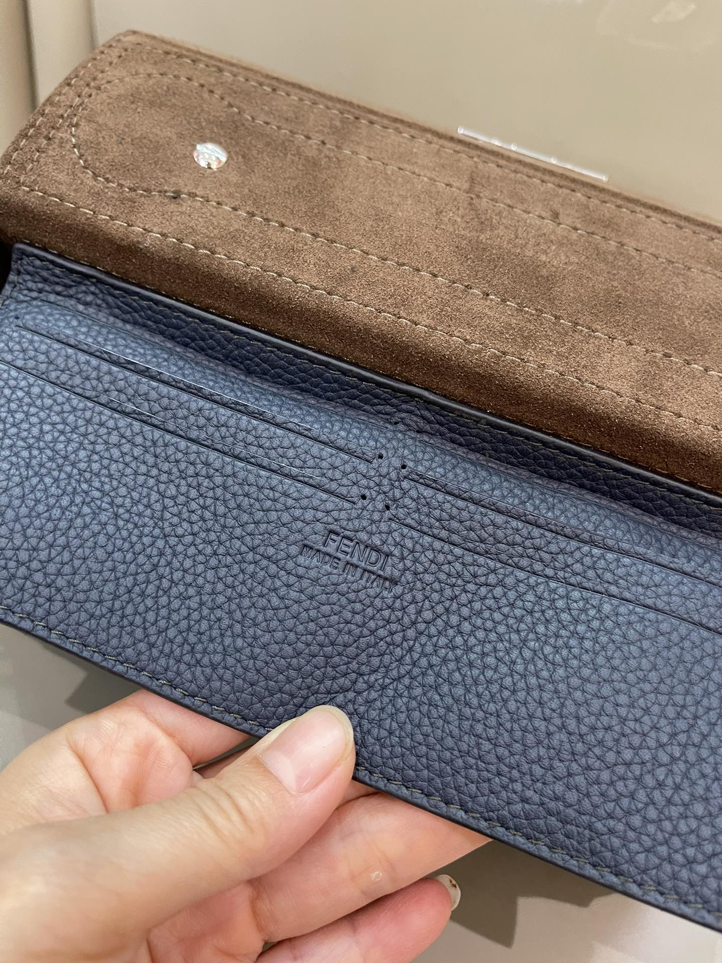 [TOP] FENDI Box Bag 22x13x6.5cm - Navy Blue