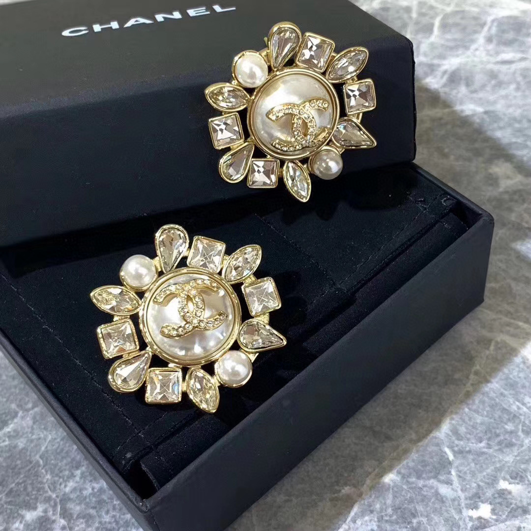 [TOP] CHANEL Sunflower Earrings