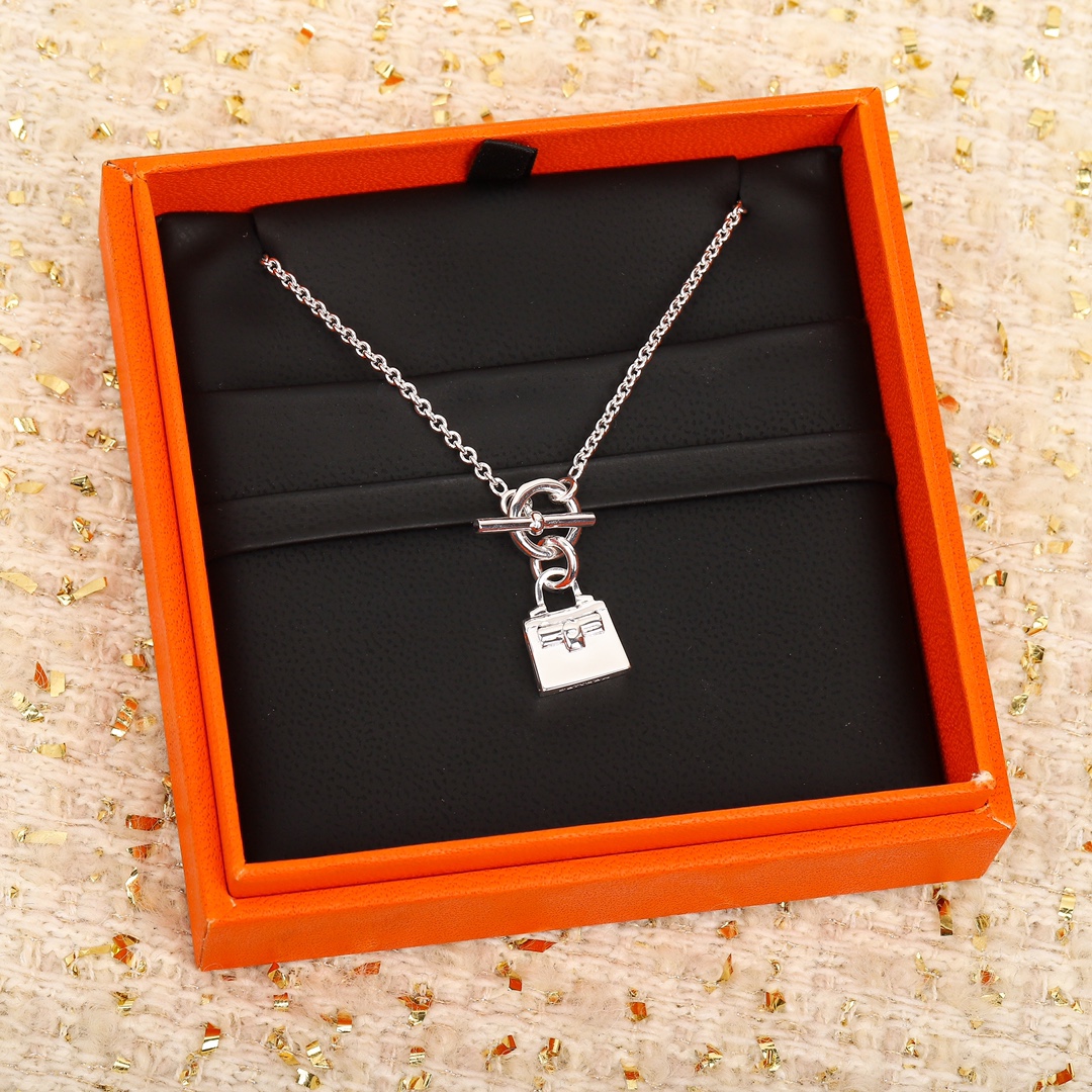 [TOP] HERMES Kelly Amulette Necklace-Sliver