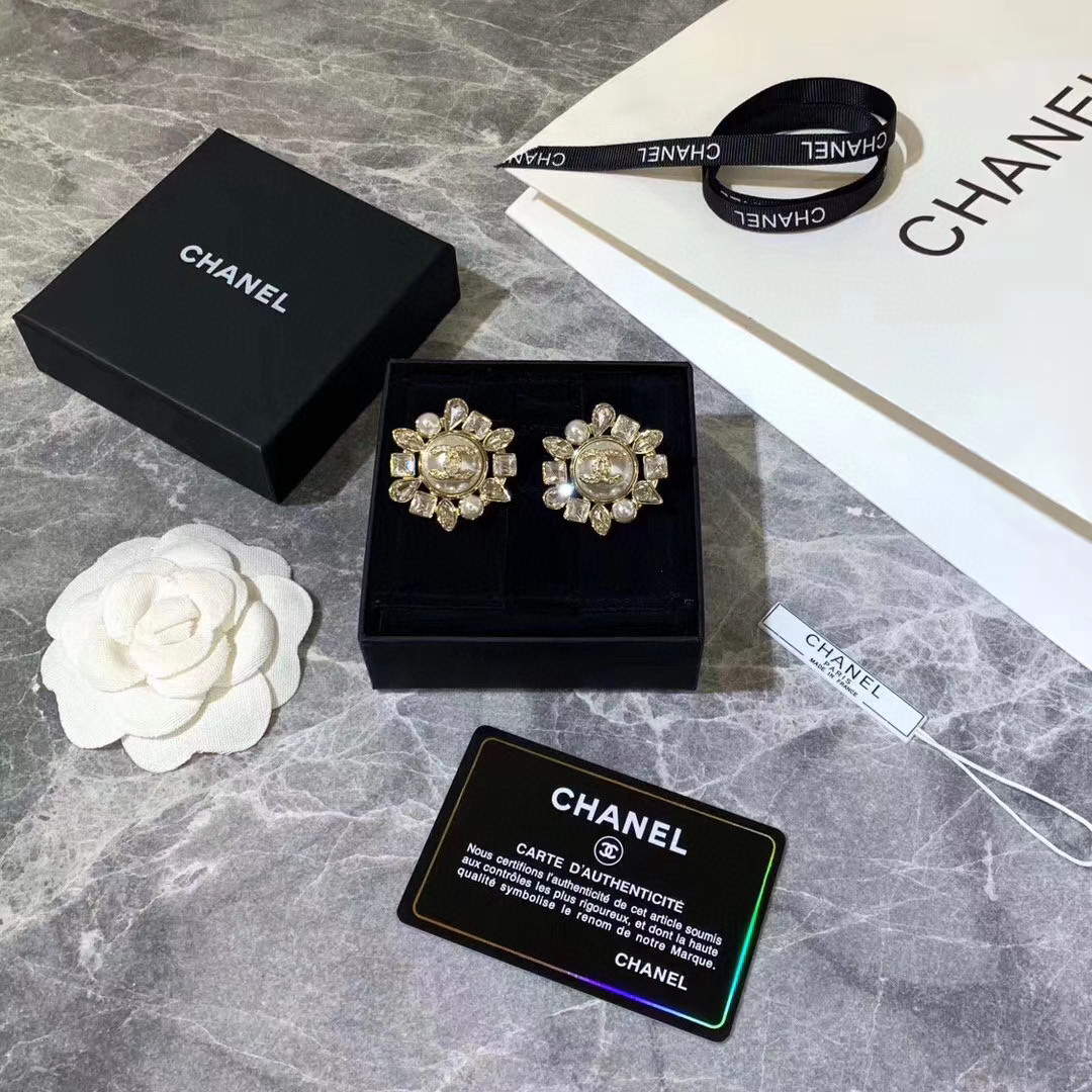 [TOP] CHANEL Sunflower Earrings