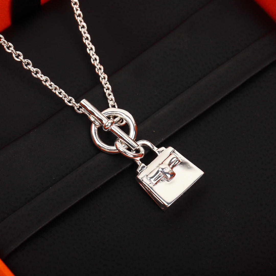 [TOP] HERMES Kelly Amulette Necklace-Sliver