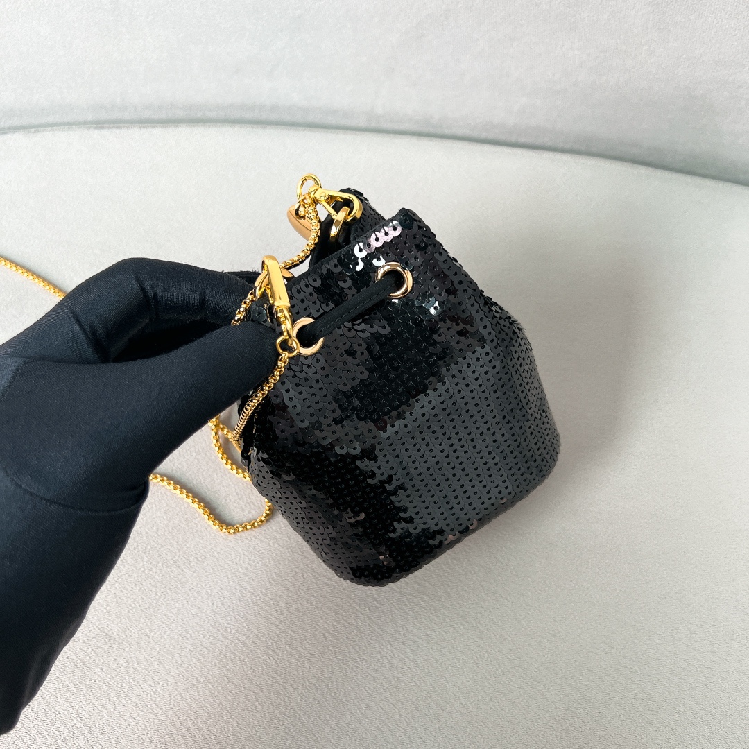 [TOP] PRADA Sequined Satin Mini-Pouch 10 x 12 x 7 cm- Black