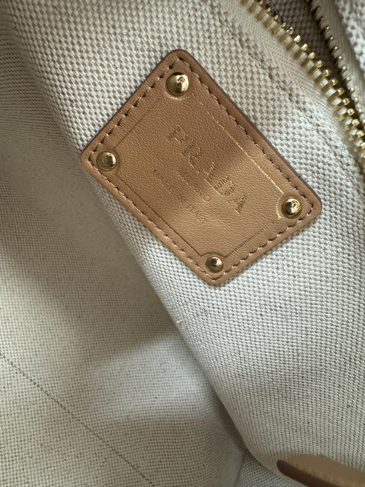 [TOP] PRADA Logo-Detailed Tote Bag 31Ｘ25Ｘ14CM - Beige