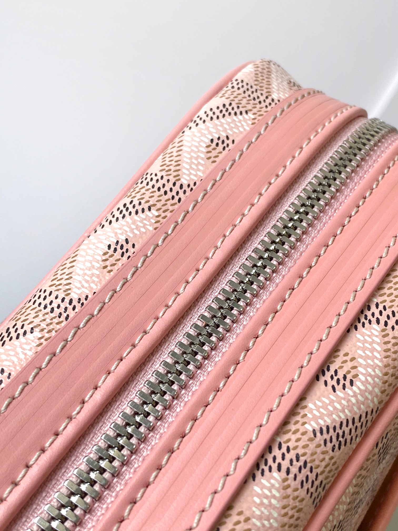 [TOP] Goyard Cap Vert Presbyard Full Print Crossbody Bag 13 x 6.5 x 22 cm - Pink