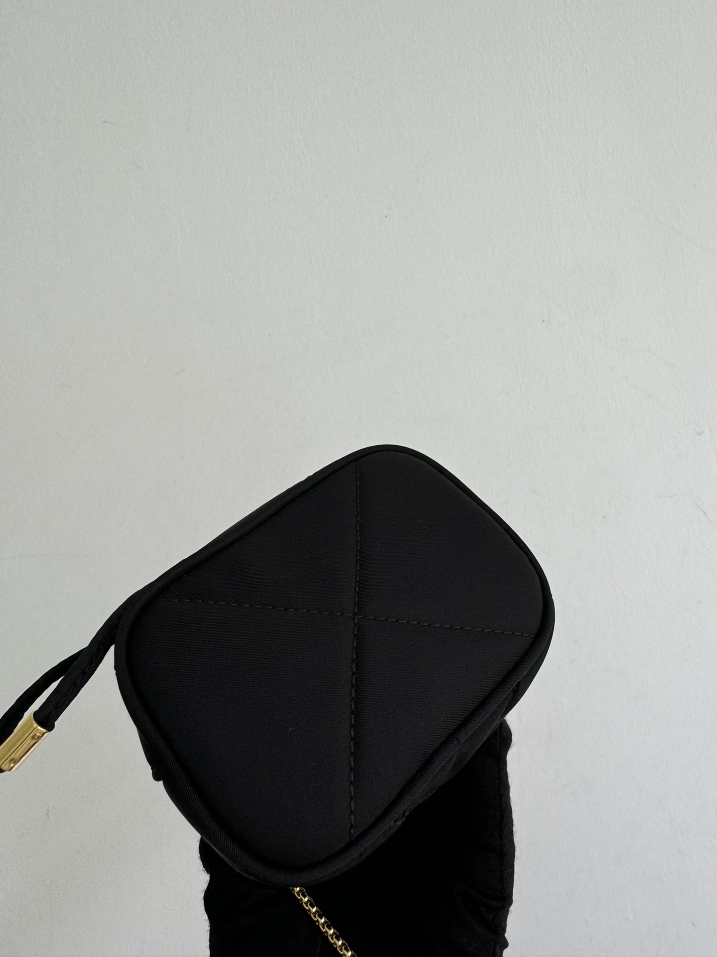 [TOP] PRADA Re-Nylon Mini-Pouch 10 x 12 x 7 cm- Black