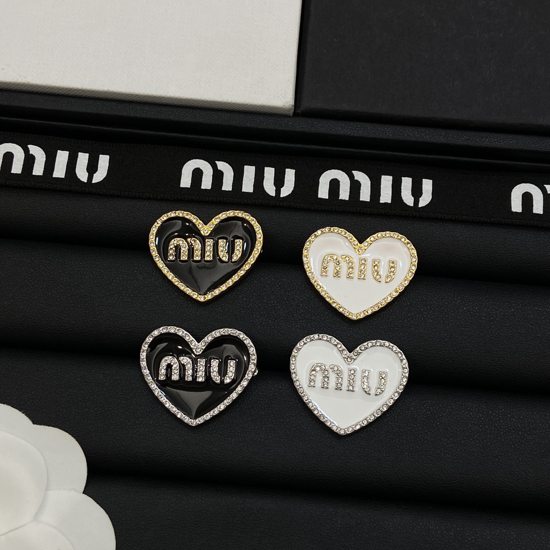 [TOP] Miu Miu Heart Brooch-4 Colors