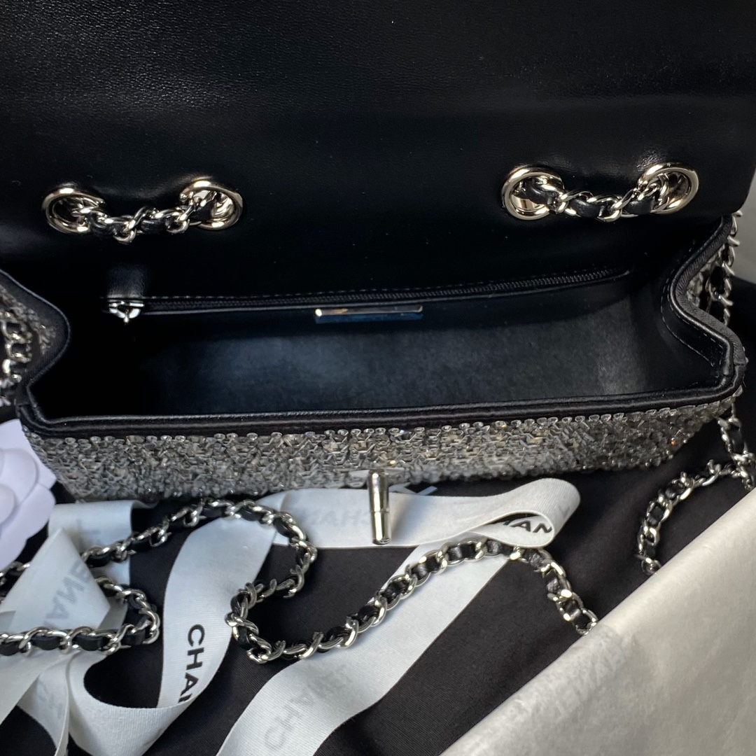 [TOP] CHANEL Flab Bag with Diamonds 20cm - Black