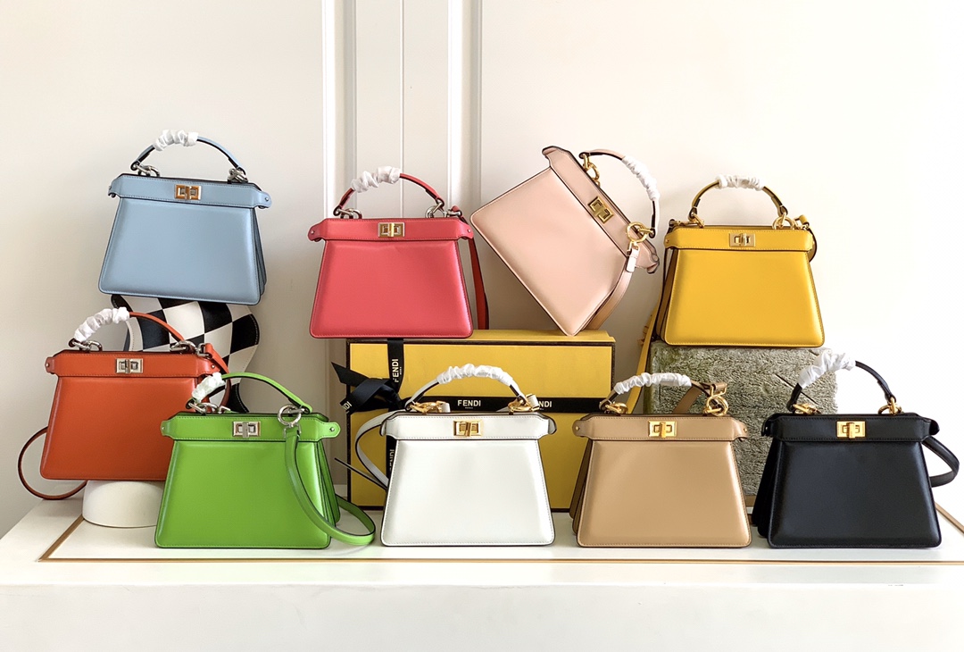 [TOP] FENDI Iconic Peekaboo ISeeU Bag Lambskin Mini 20x11x15.5cm - 9 Color