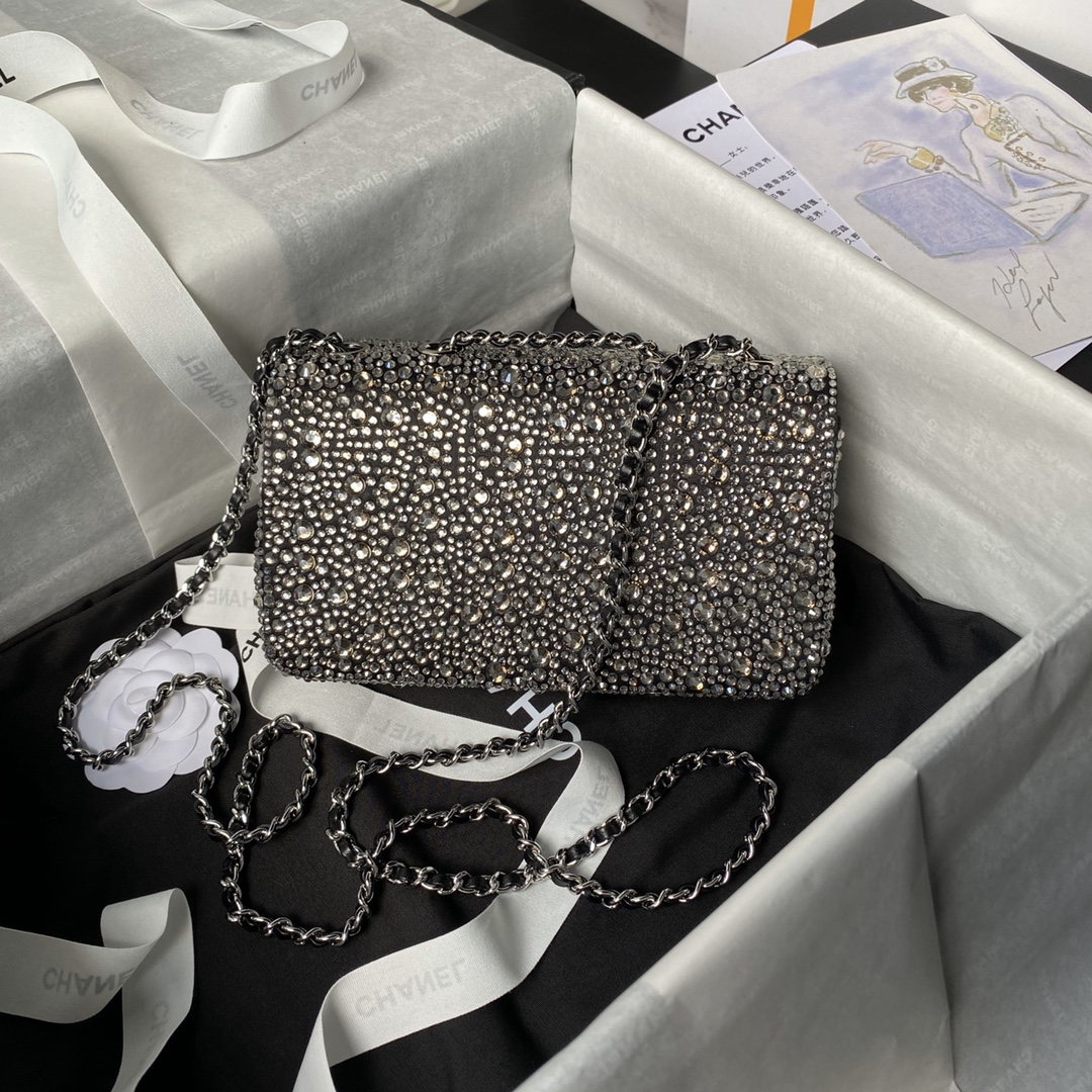 [TOP] CHANEL Flab Bag with Diamonds 20cm - Black