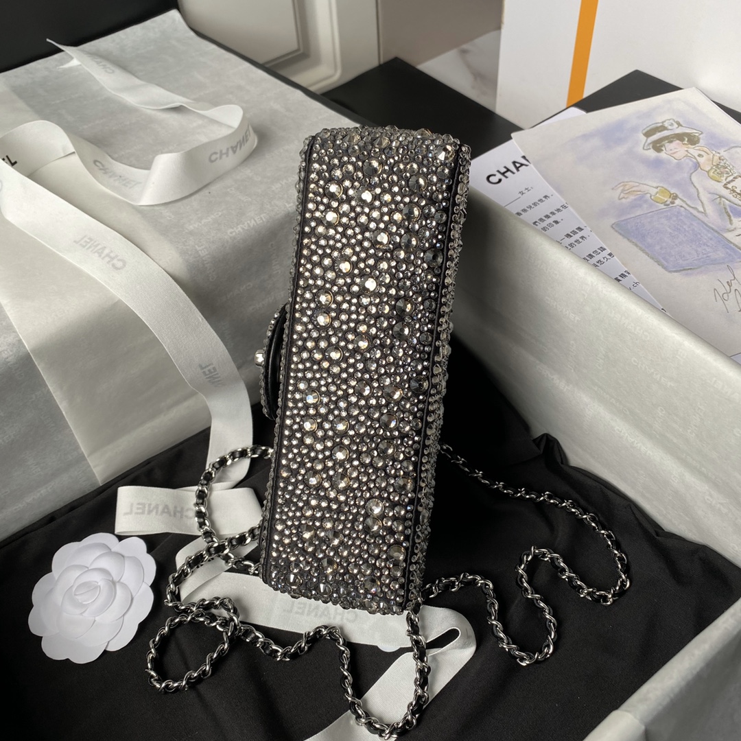 [TOP] CHANEL Flab Bag with Diamonds 20cm - Black