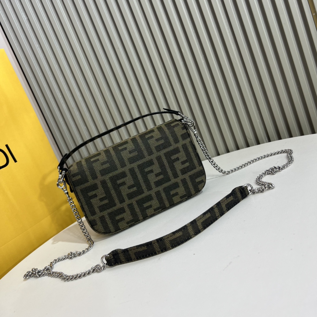 [TOP] FENDI x FRGMT x Pokémon FF Baguette Bag 20x13x5cm - Brown