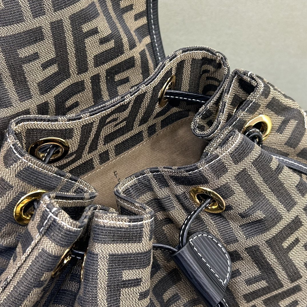 [TOP] FENDI Monogram Backpack 32x5x38cm - Brown