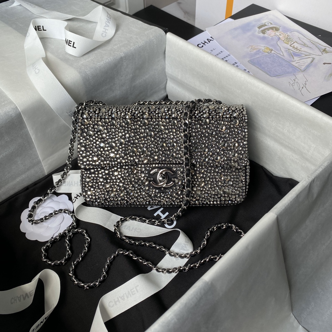 [TOP] CHANEL Flab Bag with Diamonds 20cm - Black